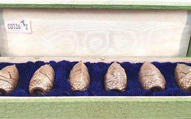A VINTAGE SET OF SIX ASIAN SILVER PEPPERETTES