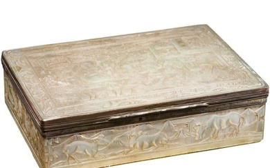 A carved mother-of-pearl tabatiere, Chinese for the European market, circa 1800