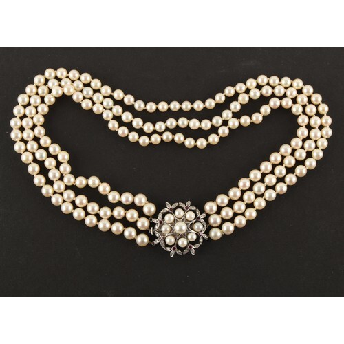 A cultured pearl three row necklace, the 164 pearls range ap...