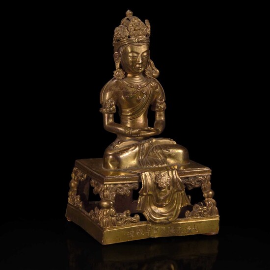 A gilt bronze figure of Amitayus 铜鎏金无量寿佛坐像 Qianlong period 清 乾隆