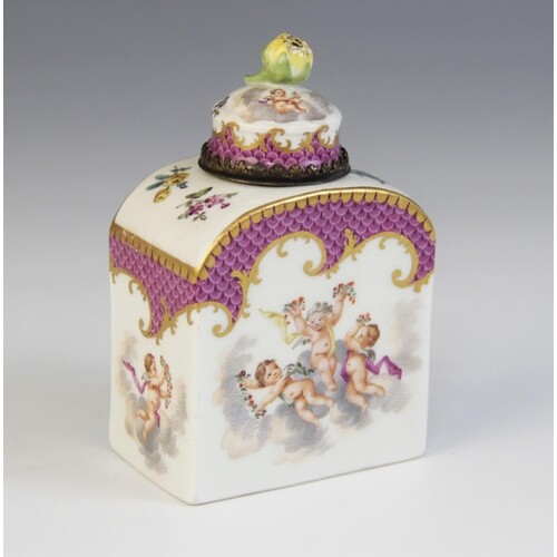 A porcelain tea caddy and cover, 18th century, possibly Meis...