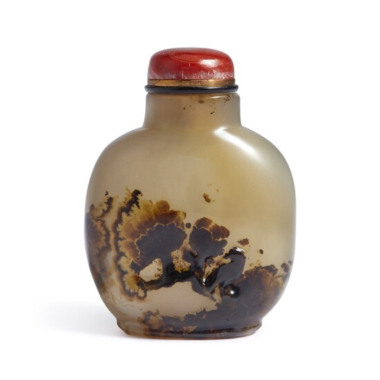 A silhouette agate 'bird and leafy branch' snuff bottle, Qing dynasty, 19th century