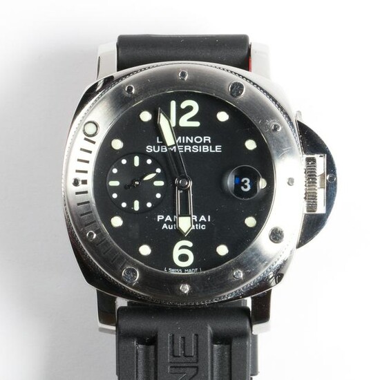 A stainless steel wristwatch, Luminor Submersible