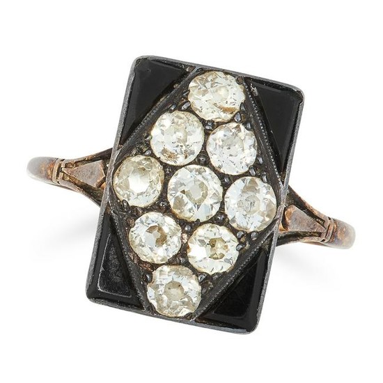 AN ANTIQUE DIAMOND AND ONYX RING in 18ct gold, the