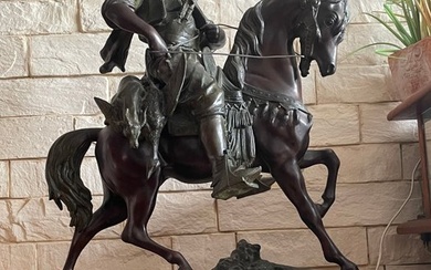 D'après Alfred Barye Fils et Emile Guillemin - Sculpture, Grand Cavalier Maure, Retour De Chasse - 108 cm - Bronze (patinated)