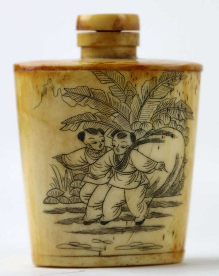 CHINESE ANTIQUE HORN SNUFF BOTTLE