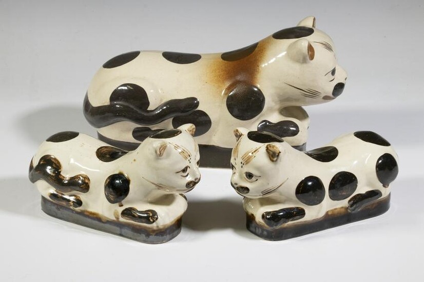 CHINESE CERAMIC CAT FORM HEAD RESTS