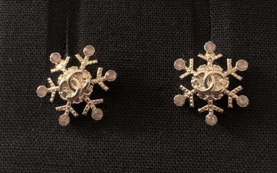 Chanel - Etoile Earrings