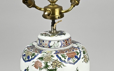 Chinese vase lamp, H 37 m.