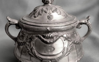 Christofle, Gallia - Tea caddy/ box (3) - A superb Louis XVI , tea caddy, with richly ornate surface. High quality item - Silver-plated