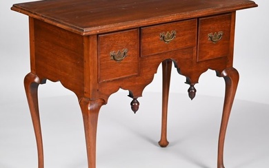 Colonial Revival Queen Anne Dressing Table