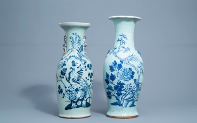 Deux vases en porcelaine de Chine bleu et blanc sur fond céladon à décor d'oiseaux et phénix parmi des branches fleuries, 19ème siècle