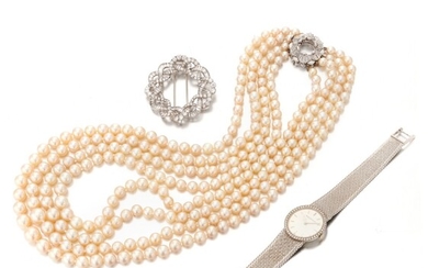 Diamond brooch, cultured pearls necklace and a Jaeger Le-Coultre wristwatch (Spilla in diamanti, collana con perle coltivate e orologio da polso firmato Jaeger Le-Coultre)