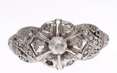 Diamonds ring, mid 20th Century.