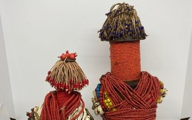 Dolls (2) - wood and pearls - Falic - Cameroon - 27 cm