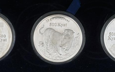 Drei 500 Kyat-Münzen aus Myanmar