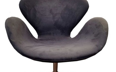 Fritz Hansen - Armchair (1) - Swan Chair