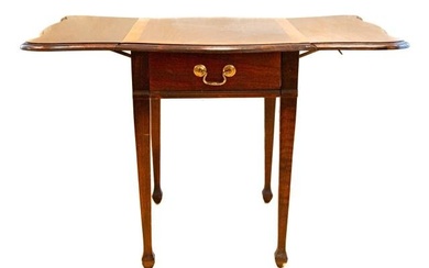 Georgian Pembroke Table with Drawer