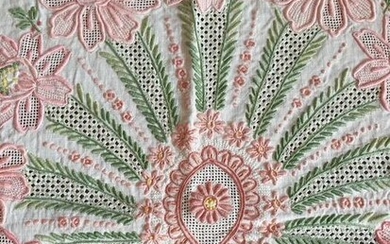 Hand-embroidered linen tablecloth - 170 x 250 cm - Linen - Second half 20th century