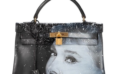 Hermès - Kelly 32 retourné en cuir box noir customisé "Audrey Hepburn" # 47 par PatBo Handbag