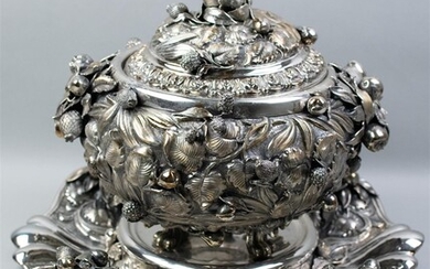 IMPRESSIVE ITALIAN PARCEL-GILT SILVER COVERED TUREEN, STAND AND LADLE