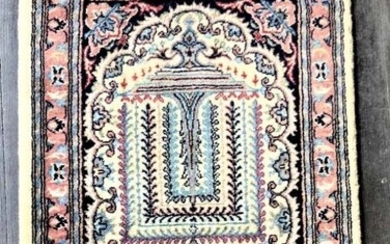 Islamic Persian Prayer Rug - Hand Made Wool - Clean