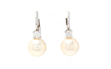 Jewellery Pearl earrings PEARL EARRINGS, 18K white gold, cultured pearl...