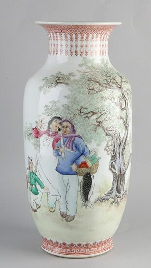 Large Chinese porcelain republic vase with Family Rose