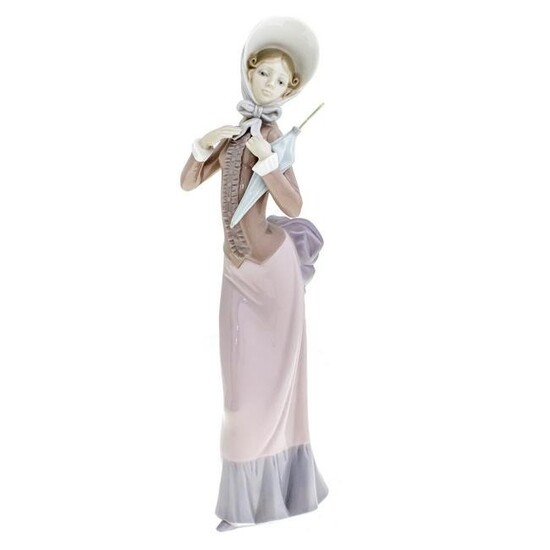 Lladro Porcelain Woman Figurine.