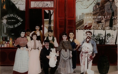 MAZOULIE (XXth century)Portrait of a family in front of a café, 1977Oilon glass.Signed and dated lower right.32 x 45 cm