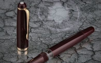 Montblanc - Fountain pen -342 - Bordeaux Wine Red Burgundy 14K 585 Gold Nib - Polished & Cleansed in New Conditions of 1