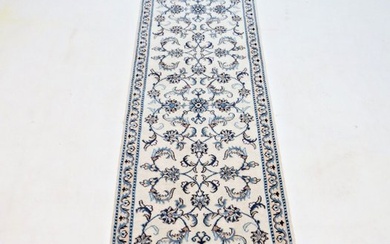 Nain Neu Fein mit Top Qualität - Carpet - 395 cm - 79 cm