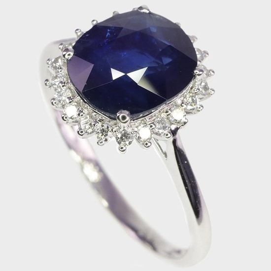 No Reserve Price - IGI Report - 14 kt. Gold - Ring - 2.41 ct Sapphire - Diamonds