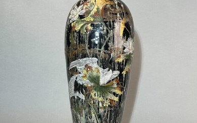 Rare Japanese Kozan Studio Porcelain Vase of lotus Crane Scene, Meiji Period