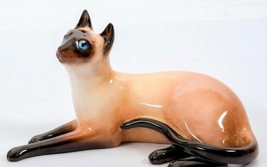 Royal Doulton Animal Figurine, Siamese Cat HN2662