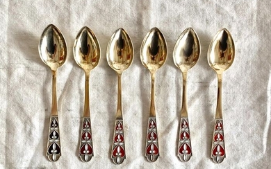Russian silver spoon - ENAMELED - Gold gilded - Museum quality (6) - .875 (84 Zolotniki) silver - Master silversmith - Russia - Mid 20th century