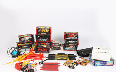 SCALEXTRIC. A COLLECTION OF SLOT CARS AND TRACK.