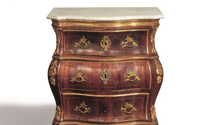 SMALL ROCOCO WALNUT CHEST OF DRAWERS