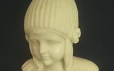 Sculpture, Bust of a young girl (1) - Marble - First half 20th century