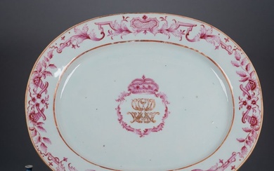 Serving dish - Monogram Tray (33,8) - Baronal Crown, with initials D(L?)(V?)(L?)D HMAMH (VD or DL family?) - Pink - Porcelain