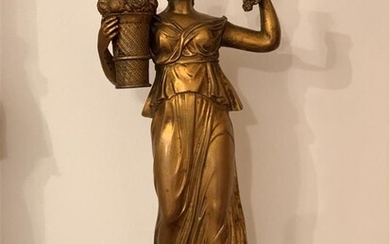 Statuette en bronze doré représentant une... - Lot 65 - L'Huillier & Associés