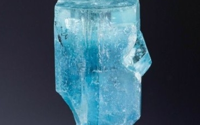 Stunning Sky Blue Aquamarine W/ Tourmaline Crystal - 4.7×2×2.4 cm - 26 g - (1)