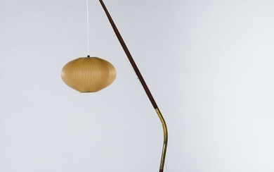 Svend Aage Holm SORENSEN (1913-2004) Lampadaire modèle « fishing pole» à piétement courbé en hêtre...