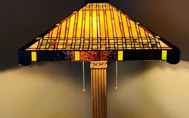 Tiffany style lamp - Lamp - Bronze, Stained glass