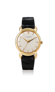 Vacheron Constantin. A Rare Yellow Gold Centre Seconds Wristwatch with Fancy Lugs and Textured Dial