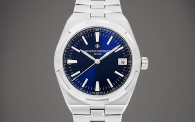 Vacheron Constantin Overseas, Reference 4500V | A stainless steel wristwatch with date and bracelet, Circa 2021 | 江詩丹頓 | Overseas 型號4500V | 精鋼鏈帶腕錶，備日期顯示，約2021年製