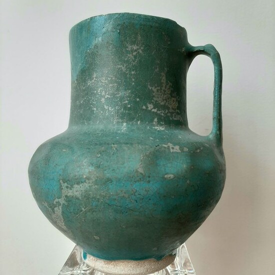 Vase (1) - Gorgan - Earthenware - Gorgan - Islamic Gorgan Earthenware turquoise glazed ceramic Seljuk period - 12th century - Iran - 12th century