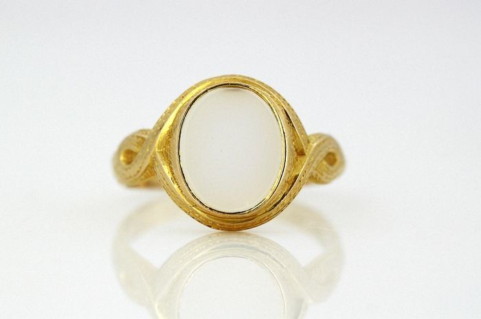 Victorian - 15 kt. Yellow gold - Ring - 3.00 ct Chalcedony
