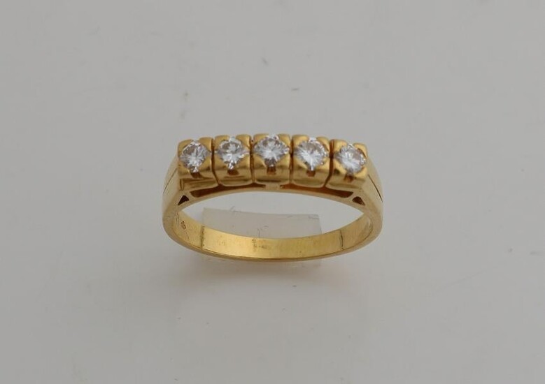 Yellow gold ring, 916/000, with 5 diamonds. Riding