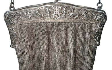 c1900 CHINESE EXPORT SILVER MESH PURSE, A CHINESE EXPORT SILVER MESH PURSE A Fine C1900 Chinese